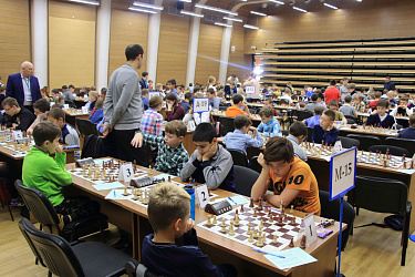 С 16 по 24 сентября 2018 г. в г.Ханты-Мансийск проходило первенство Ханты-Мансийского автономного округа-Югры по классическим шахматам.