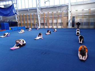 Открытые тренировочные занятия по спортивной акробатике