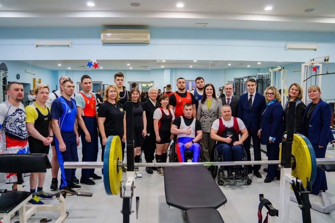 Заместитель Губернатора ХМАО-Югры Елена Майер посетила спортивно-оздоровительный комплекс «Олимпия»