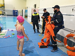 Спасатели пришли рассказать о технике безопасности