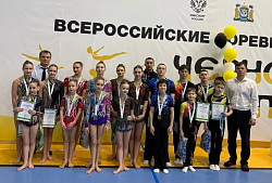 Дома и стены помогают: 7 медалей у наших акробатов