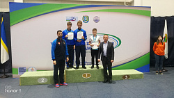 в Ханты-Мансийске проходят чемпионат и первенство автономного округа по парабадминтону