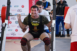 в Ханты-Мансийске проходил чемпионат и первенство округа по пауэрлифтингу