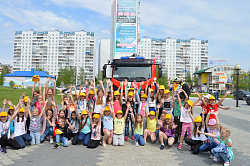 На территории СОК "Олимпия" состоялась встреча детей с сотрудниками Пожарной части №42